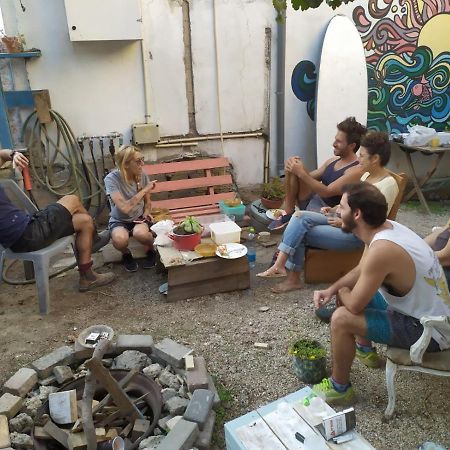 Juha'S Guesthouse - Zarqa Bay Jisr ez Zarqa Exteriör bild