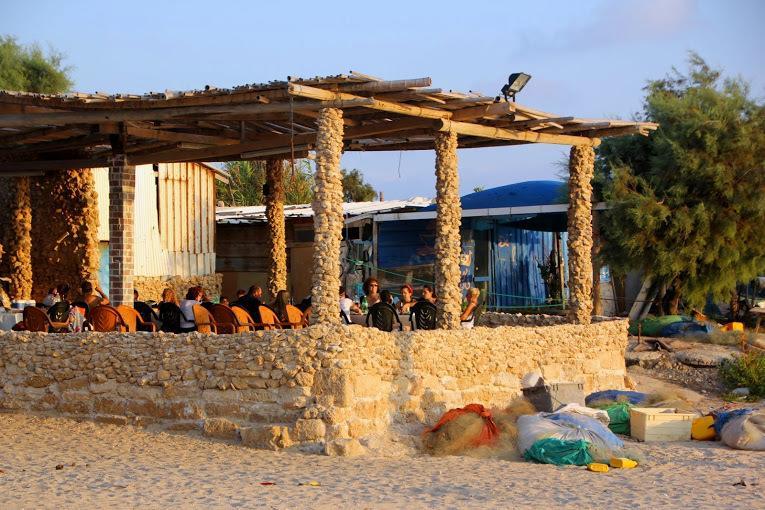 Juha'S Guesthouse - Zarqa Bay Jisr ez Zarqa Exteriör bild