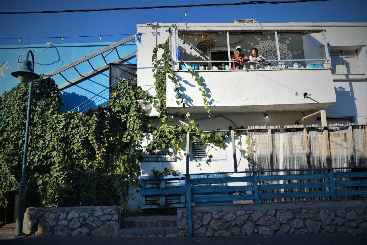Juha'S Guesthouse - Zarqa Bay Jisr ez Zarqa Exteriör bild